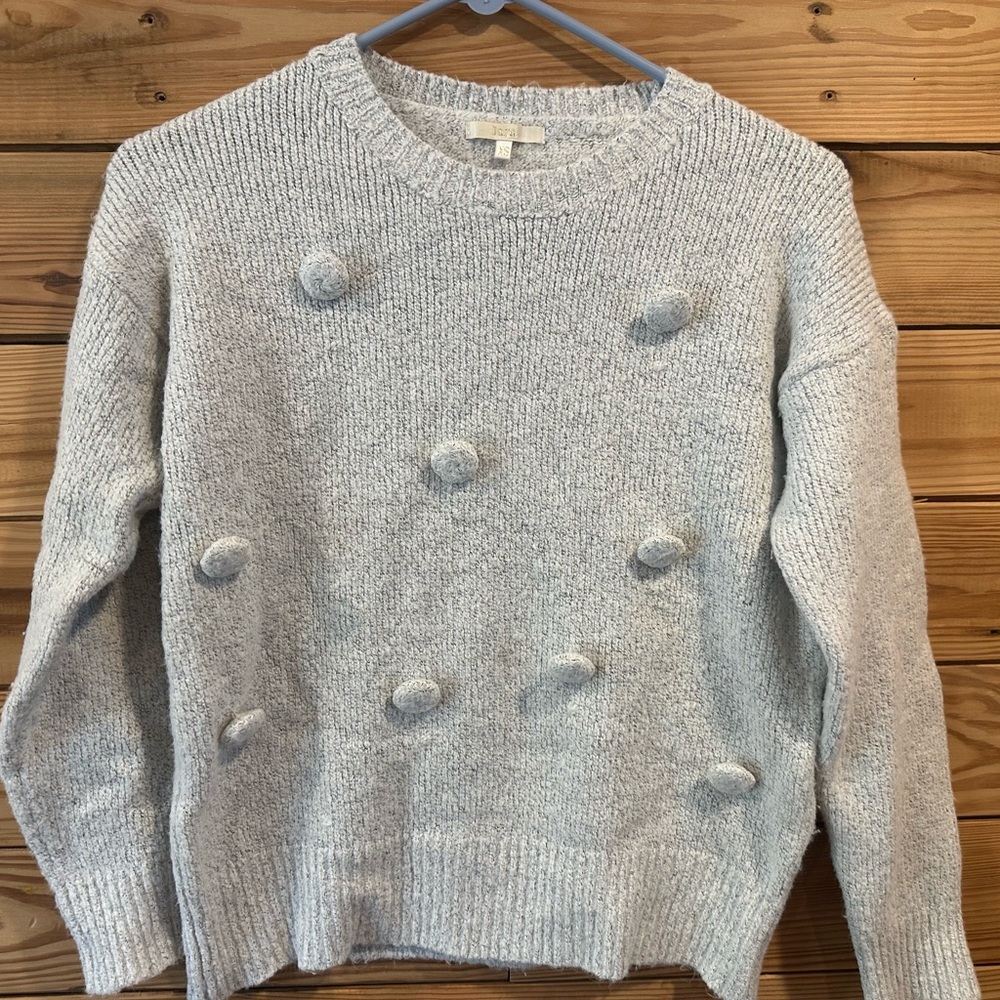Laju Cozy Gray Crew Neck Sweater with Pom-Poms